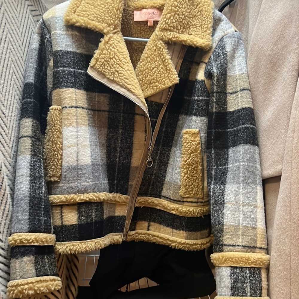 Sherpa jacket. Scandal brand from Italy. Size M